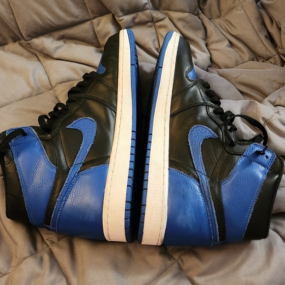 🔥2017 RARE Air Jordan 1 Retro OG High Royals - Picture 7 of 13
